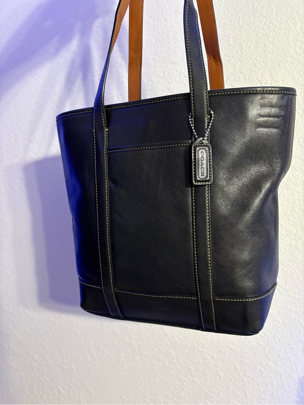 Vintage Coach 2003 black leather shoulder bag